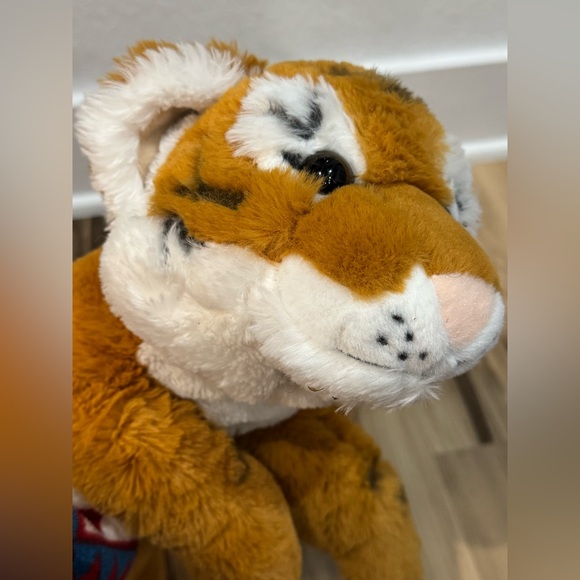 FAO Schwarz 21” Bengal Tiger Cub Plush Stuffed Animal - Picture 2 of 14